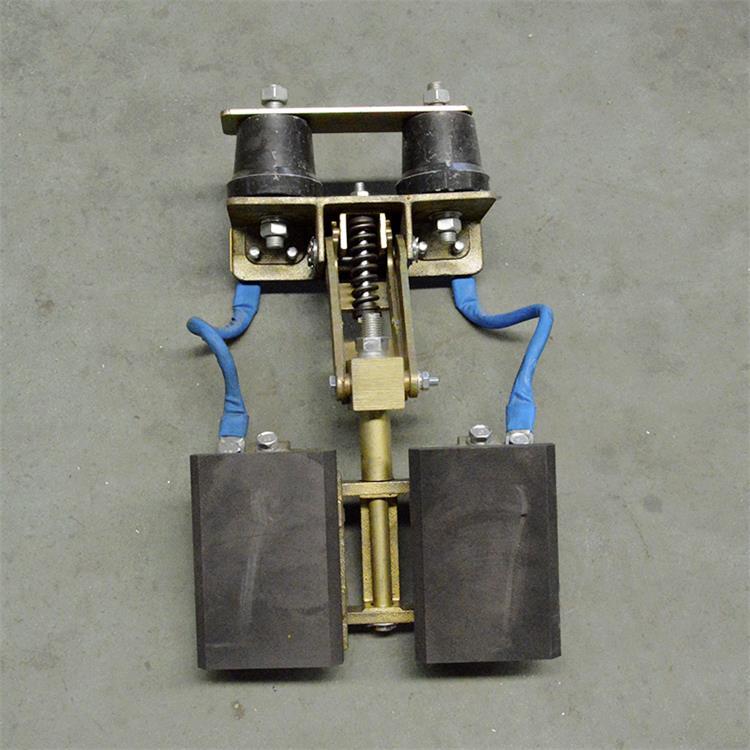 刚体滑触线集电器.jpg 刚体滑触线集电器.jpg